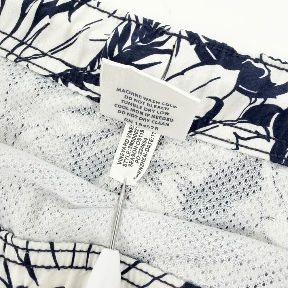 Vineyard Vines Boys XL 18 Chappy Swim Trunks Navy White Pineapple Palms 3M000021